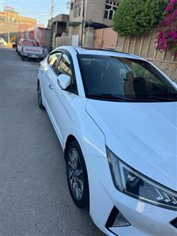 هیوندای ئەلەنترا